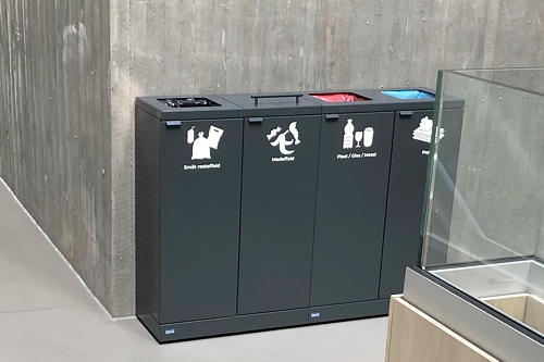 Skraldespand erstattet af affaldsbeholder for kildesortering